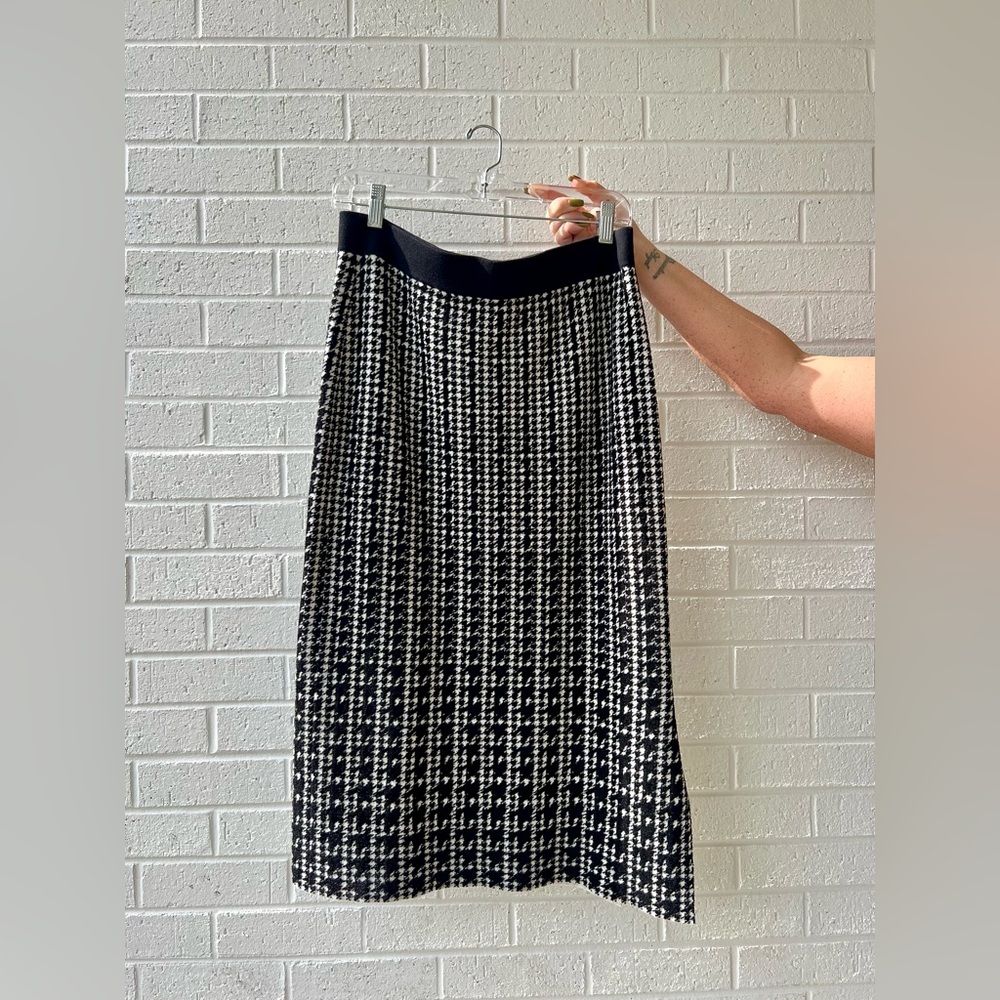 Ted Baker Atlassy Houndstooth Jacquard Midi Skirt - Black and White